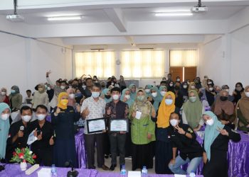 PROGRAM STUDI PENDIDIKAN BAHASA INDONESIA FKIP UMSU  BERSAMA HIMADIKSA GELAR WORKSHOP METODOLOGI PENELITIAN BAHASA  DAN PEMANFAATAN APLIKASI MENDELEY