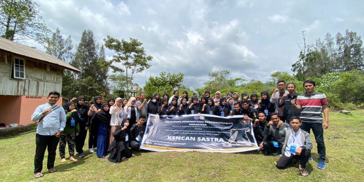 Satukan Keakraban, HIMADIKSA (Himpunan Mahasiswa Jurusan Pendidikan Bahasa Indonesia) Adakan Kencan Sastra