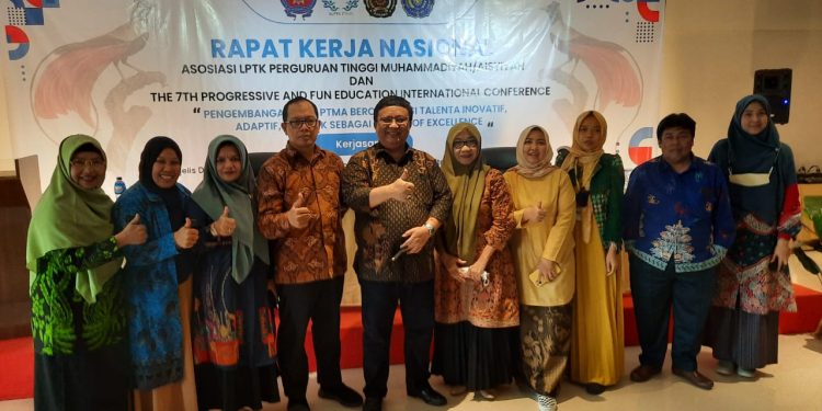 Ibu Drs. Hj. Syamsuyurnita, M.Pd. dan Para Dosen FKIP UMSU Mengikuti International Conference di Sorong