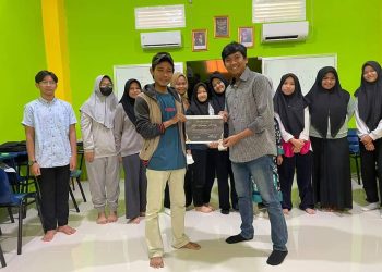 Menumbuhkembangkan Bakat Seni Mahasiswa melalui Pelatihan Sastra