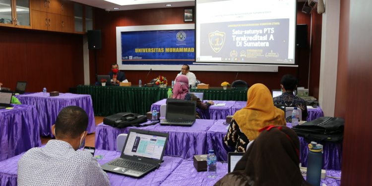 PENINJAUAN DAN FGD KURIKULUM KKNI BERORIENTASI MERDEKA BELAJAR  KAMPUS MERDEKA (MBKM) PROGRAM STUDI PENDIDIKAN BAHASA INDONESIA FKIP UMSU